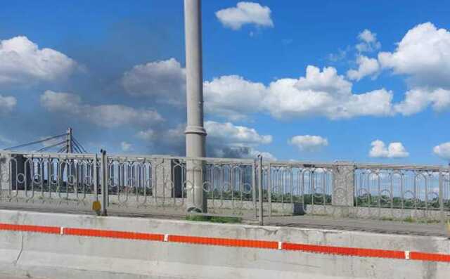 В Киеве вспыхнул масштабный пожар: слышны взрывы