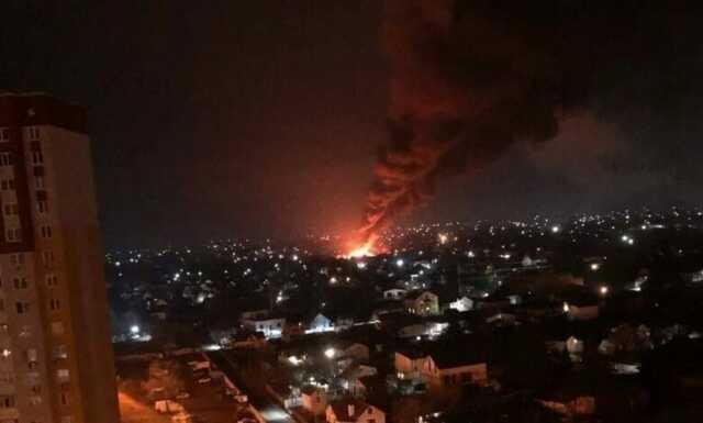 Оккупанты вечером обстреляли Николаев кассетными снарядами