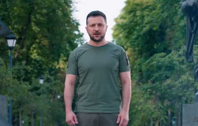 Зеленский в День Конституции: для нас победа является неизбежной, для врага неизбежно наказание