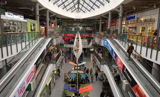 После ракетного удара по Кременчугу, в Киеве решили проверить все ТРЦ