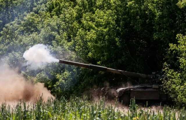 "Выкуривают" из лесов: в сети появилось видео ударов ВСУ по оккупантам на Харьковщине