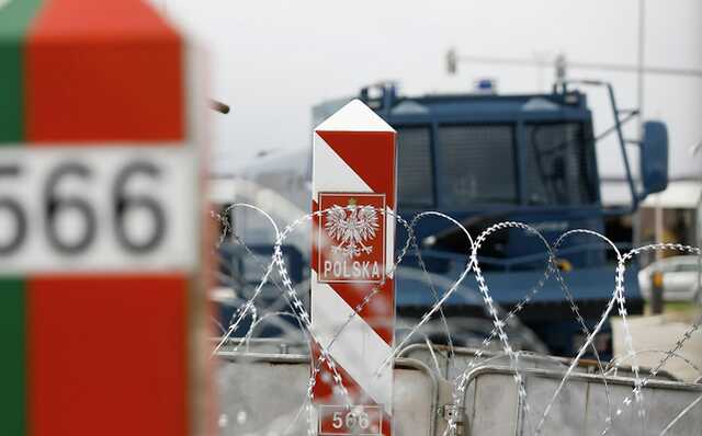 Польша заканчивает сооружение стены на границе с Беларусью