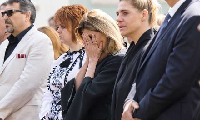 Елена Зеленская расплакалась из-за убитых украинских детей: трогательное видео покоряет TikTok