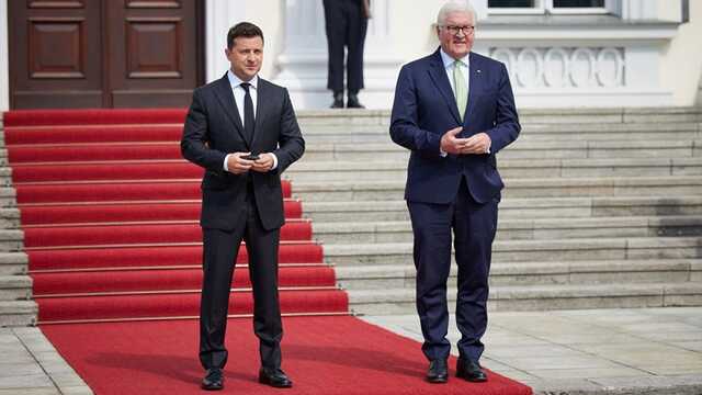 Зеленский обсудил со Штайнмайером усиление военной помощи Украине