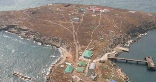 Россия нанесла авиаудары фосфорными бомбами по Змеиному