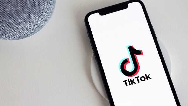 США требуют удалить TikTok из App Store и Google Play