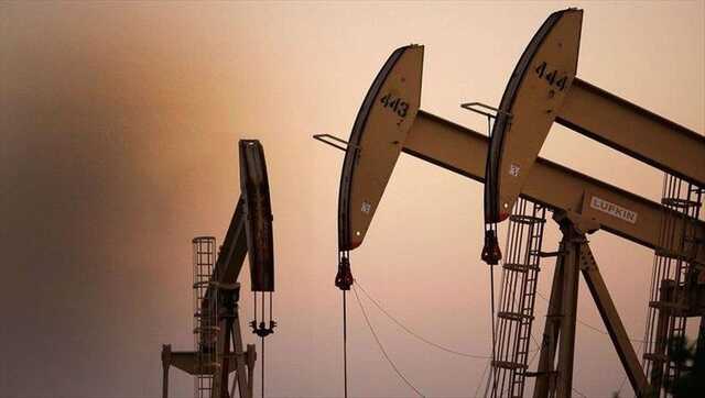 Нефть дешевеет в начале недели: что влияет на мировые цены