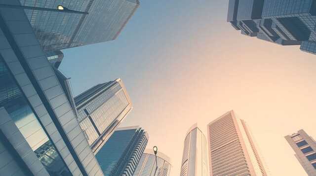 Застройщики пытаются продавать довоенные новостройки по "военным" ценам, продажи стоят