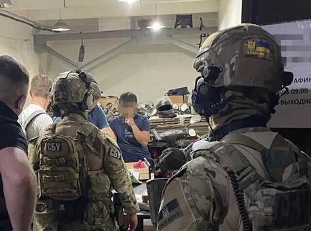 СБУ ликвидировала канал незаконной легализации россиян в Украине