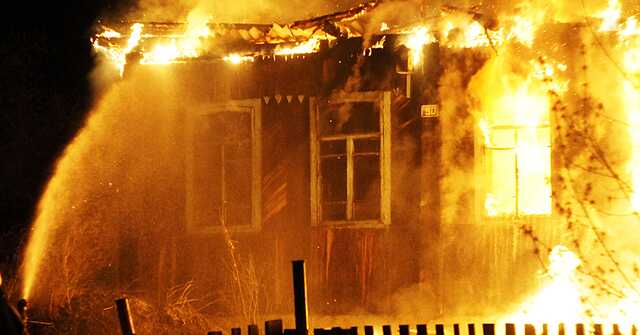 В Ростовской области из-за падения российского беспилотника сгорел дом