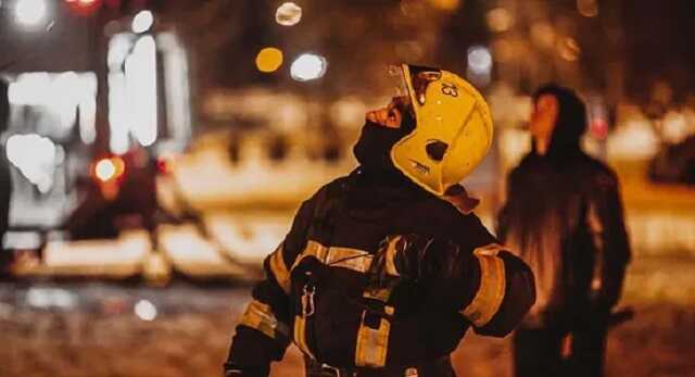 В Киеве в результате пожара в многоэтажке погибла пенсионерка