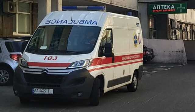 В Киеве женщина заразилась ботулизмом