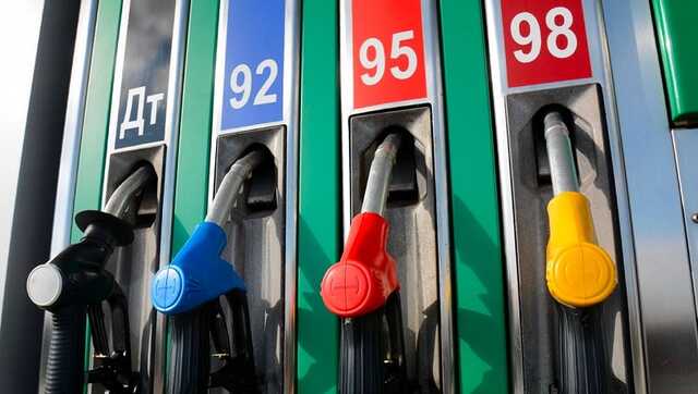 В Украине рухнули цены на топливо: какая стоимость бензина и дизеля