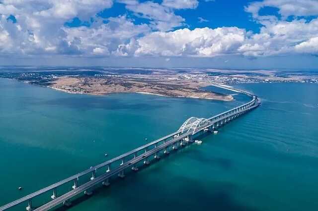 Двое германских солдат задумали взорвать Крымский мост