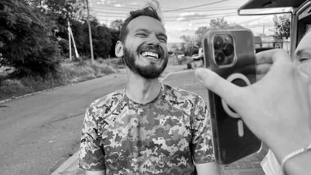 "Навсегда улыбающийся": в бою под Бахмутом погиб брат экс-посла Украины в Канаде