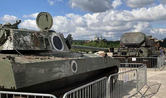 Выставка уничтоженной российской техники добралась до Праги