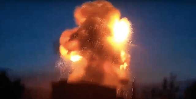 Ракетный удар по городу Часовой яр: опубликовано видео очевидца "прилетов" по пятиэтажкам