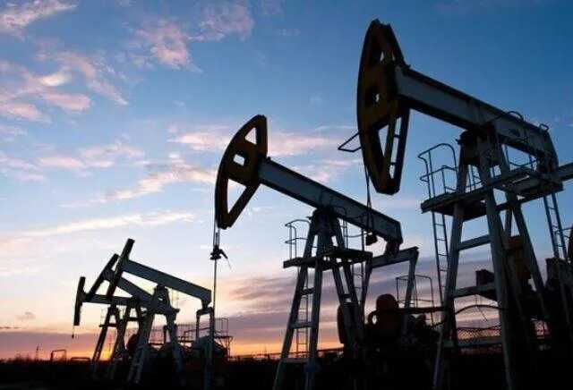 Россия продолжает получать большую прибыль от экспорта нефти, - Bloomberg