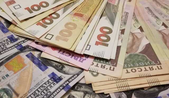 Девальвация гривны началась: Нацбанк открыл импорт, и курс обвалился к 37 грн/$