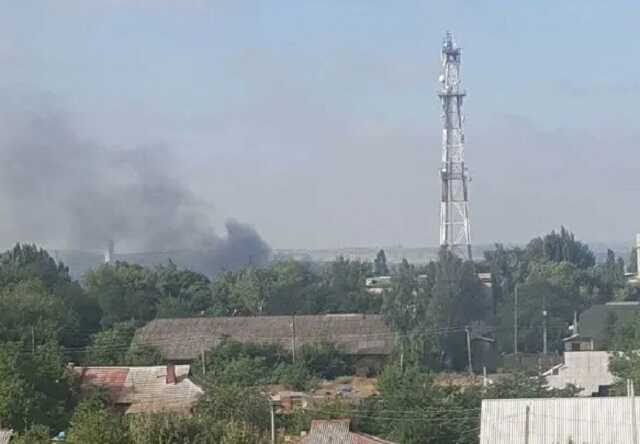 ВСУ ударили по штабу оккупантов в Кадиевке и показали фото уничтоженной техники