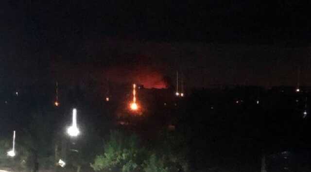 В Новой Каховке снова взрывы: над городом виден столб дыма