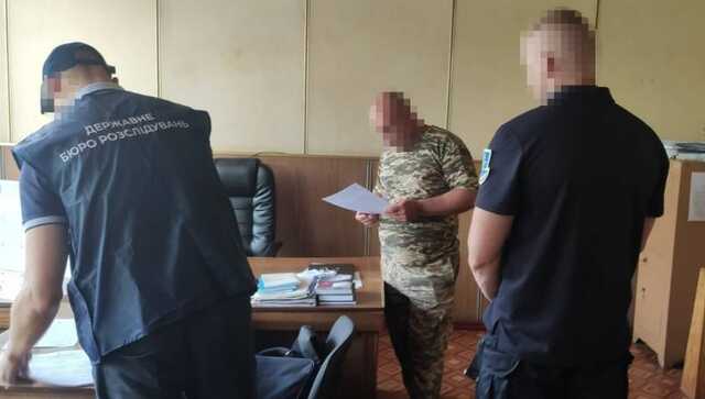 В Черниговской области замначальника колонии незаконно отпустил «вора в законе»