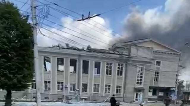 Появились видео из центра Винницы после удара российских ракет