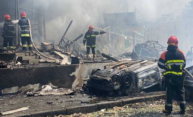 Число погибших от удара по Виннице снова возросло. Ищут более 40 человек