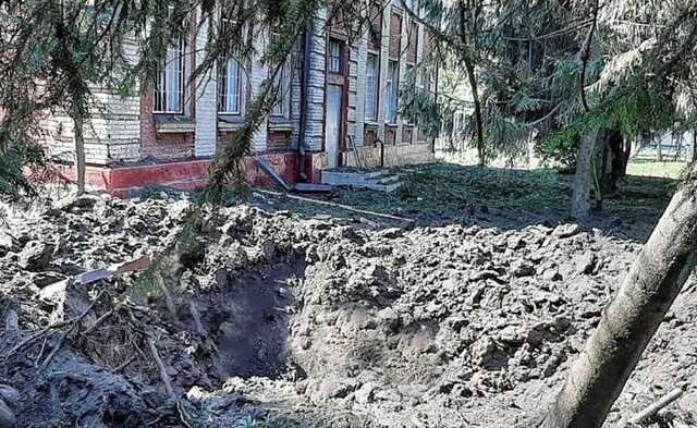 Россия ударила по Харькову, три ракеты упали вблизи учебных заведений