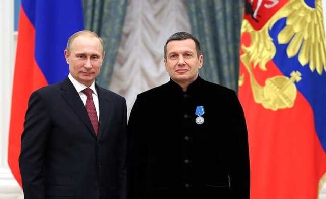 За заслуги перед РФ: Путин наградил орденом пропагандиста Соловьева, призывающего убивать украинцев