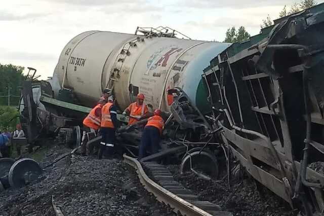В РФ произошла масштабная железнодорожная авария