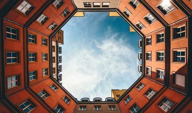 В Украине дешевеет вторичное жилье: продавцы готовы торговаться, но спроса нет