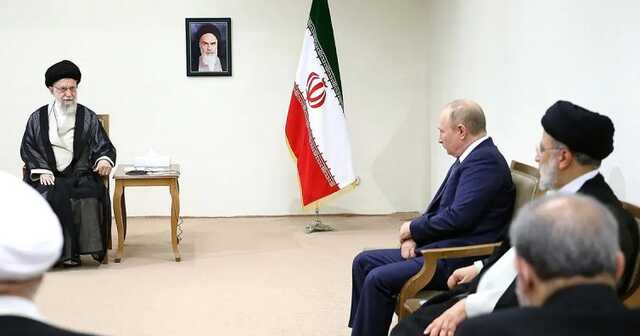 Хаменеї підтримав рішення Путіна про вторгнення в Україну