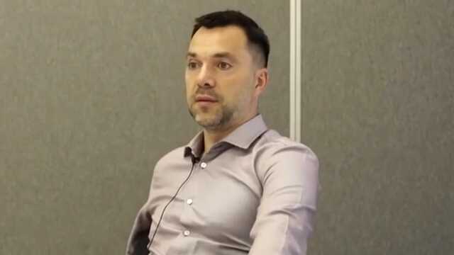 Близько 1000 росіян опинилися в оточенні в Херсонській області, - Арестович