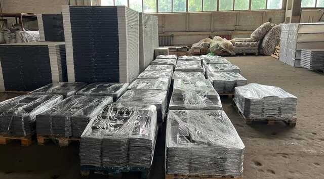 СБУ передала армії спорядження, вилучене у корупціонерів