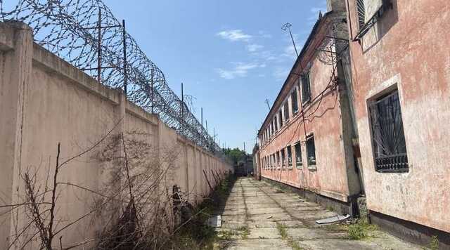 Збудували барикади та підпалили їдальню: ув’язнені влаштували бунт у колонії під Рівним