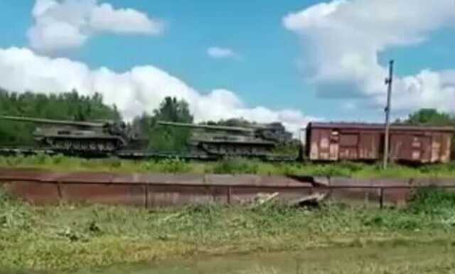 Росія вивела гаубиці 2С7 "Піон" зі складу в Омську, зафіксовано перекидання озброєнь