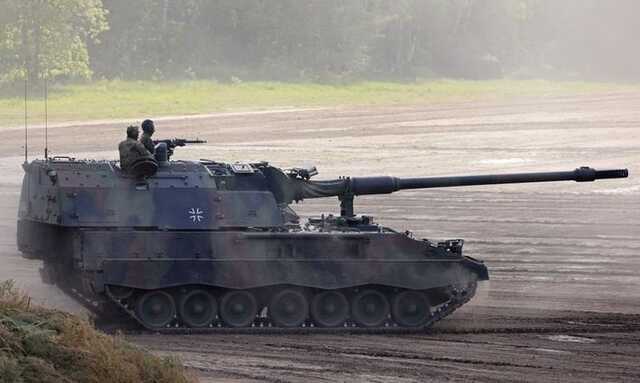 Німеччина погодилася продати Україні 100 самохідних гаубиць PzH-2000