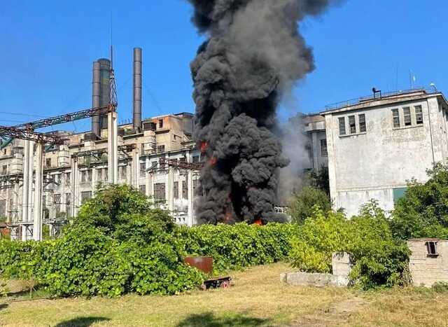 У Харкові під час ворожого обстрілу загинув поліцейський, поранено двох мирних мешканців
