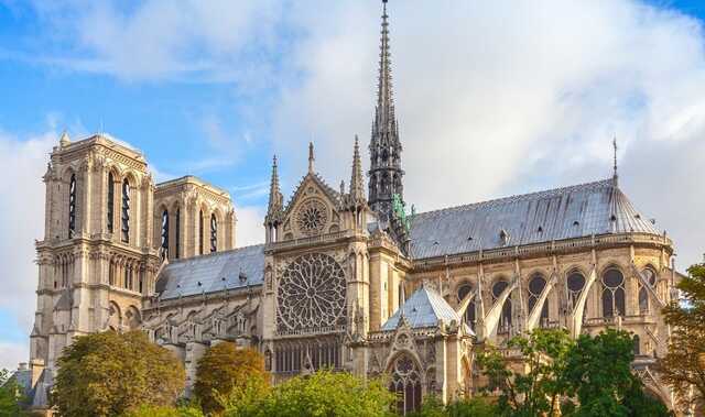 Нотр-Дам в Париже может открыться в 2024 году