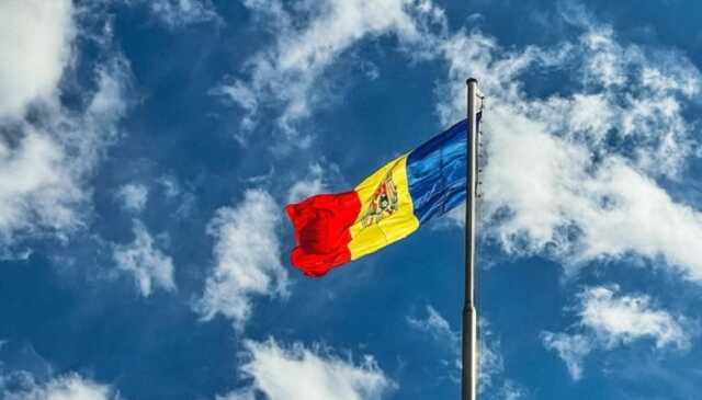 Молдова продовжила режим НС через війну в Україні