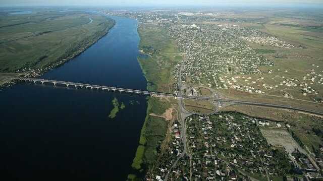 В Херсоне оккупанты похитили теплоход, чтобы переправляться через Днепр