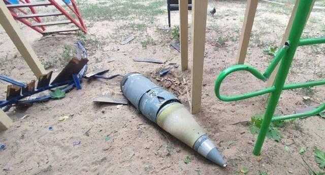 Обстрел Николаева: Геращенко опубликовал фото ракеты, которая приземлилась на детской площадке