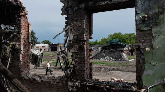 Россияне обстреляли село в Сумской области: осколки насквозь прошили дома