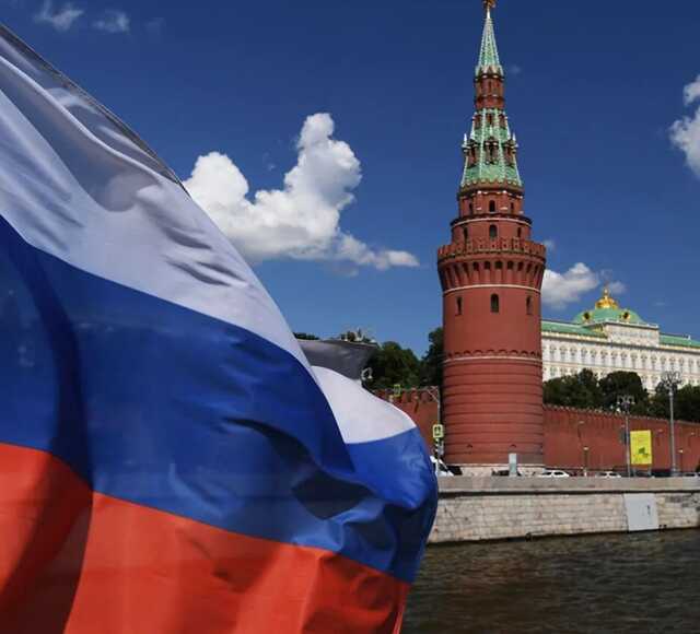 Саша Сотник: Путин не просто так за Собчаком чемоданы таскал