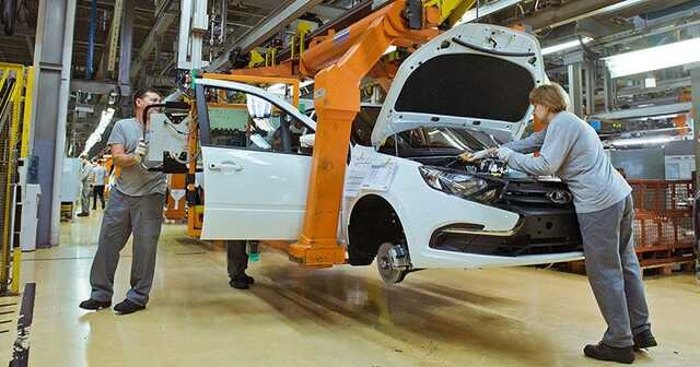 "АвтоВАЗ" розпочинає масові скорочення персоналу: у серпні звільнять 1800 співробітників
