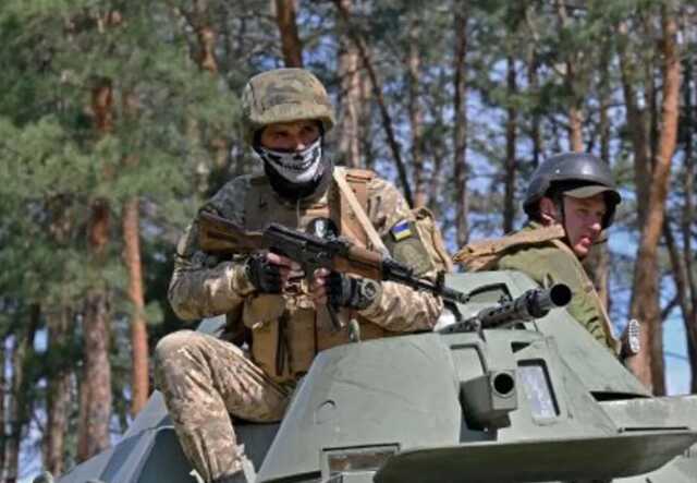 Українські захисники захопили в полон 11 окупантів і зайняли ворожі позиції: деталі операції