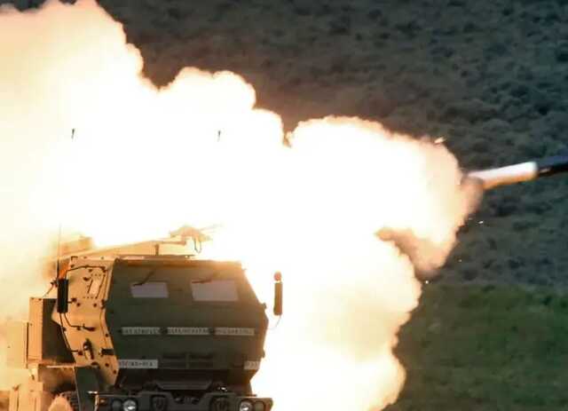 ЗСУ влучили у склад боєприпасів окупантів у Макіївці, прогриміли потужні вибухи