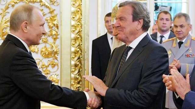 У Німеччині соціал-демократи вирішили не карати колишнього канцлера Шредера за дружбу з Путіним