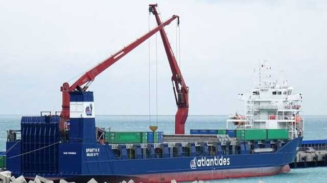 Із Сирії до РФ прибуло торгове судно з військовою технікою - Bloomberg